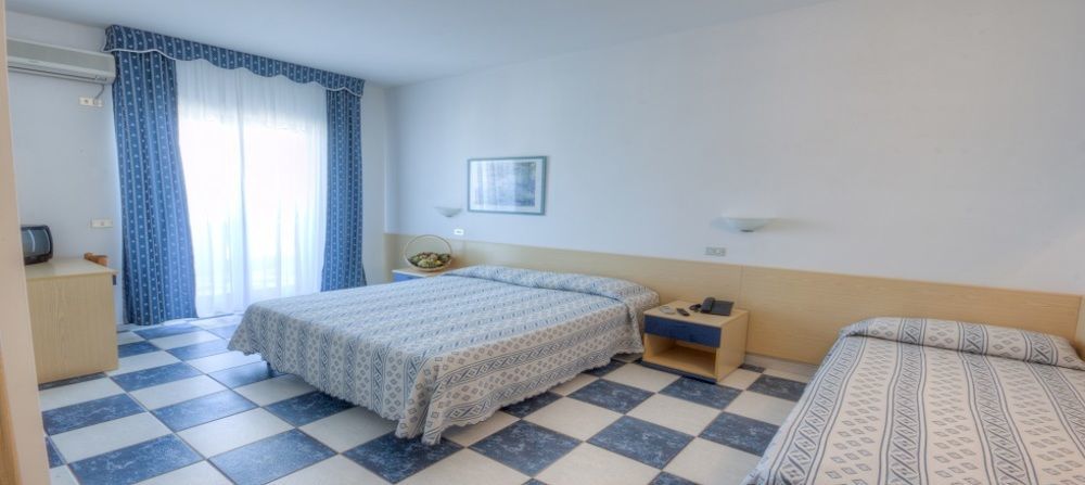 Hotel Baia Santa Barbara Rodi Garganico Eksteriør billede